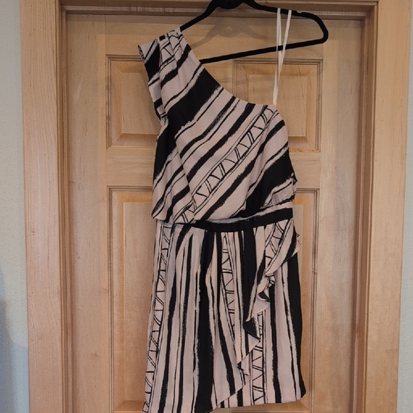 BCBGeneration Black and Cream One Shoulder Dress - Picture 1 of 7